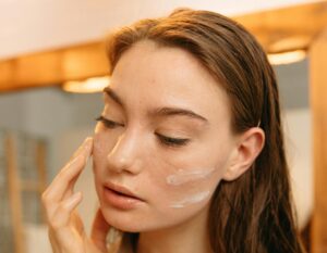 Read more about the article How The Ordinary Moisturizer Helped My Damaged Skin Barrier