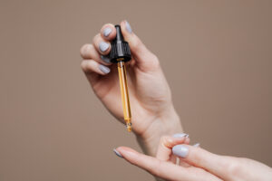 Read more about the article What Does Body Oil Do For Your Skin & Do You Really Need One?